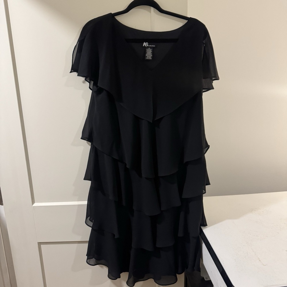 Black Tiered Chiffon Capelet Formal Dress Size 17 Cocktail‎ KS Collection Midi